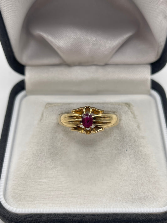 18ct gold ruby gypsy ring