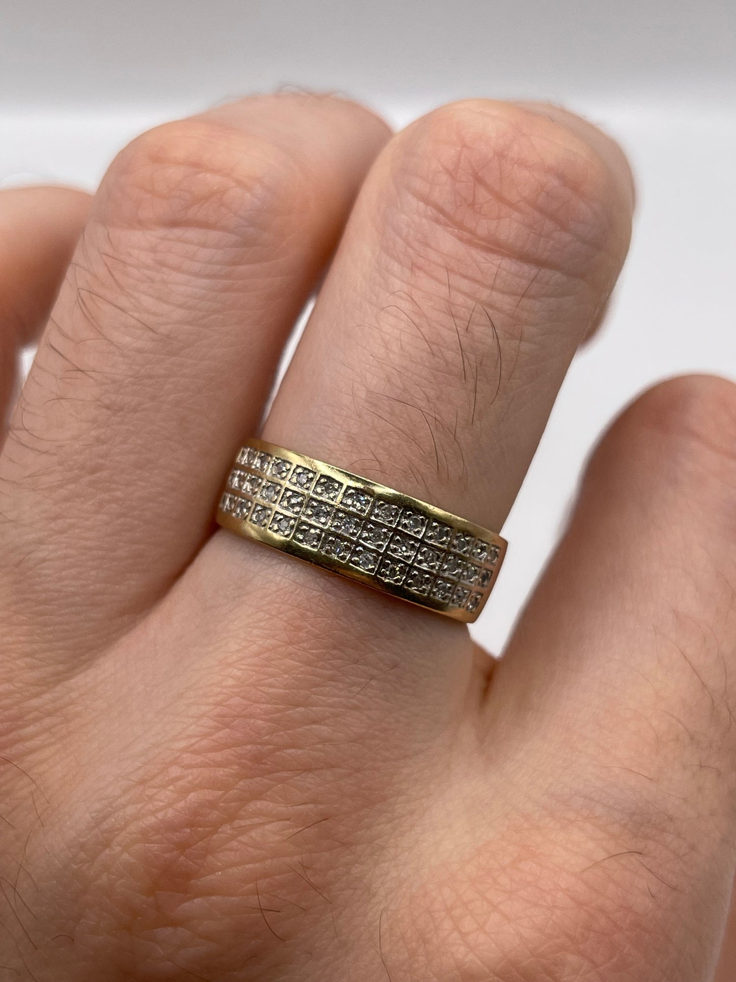 9ct gold diamond ring