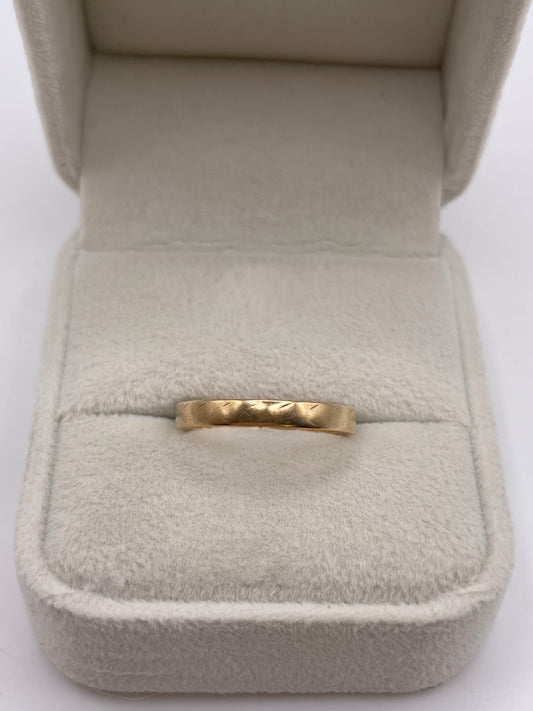9ct gold band