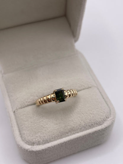 9ct gold tourmaline ring