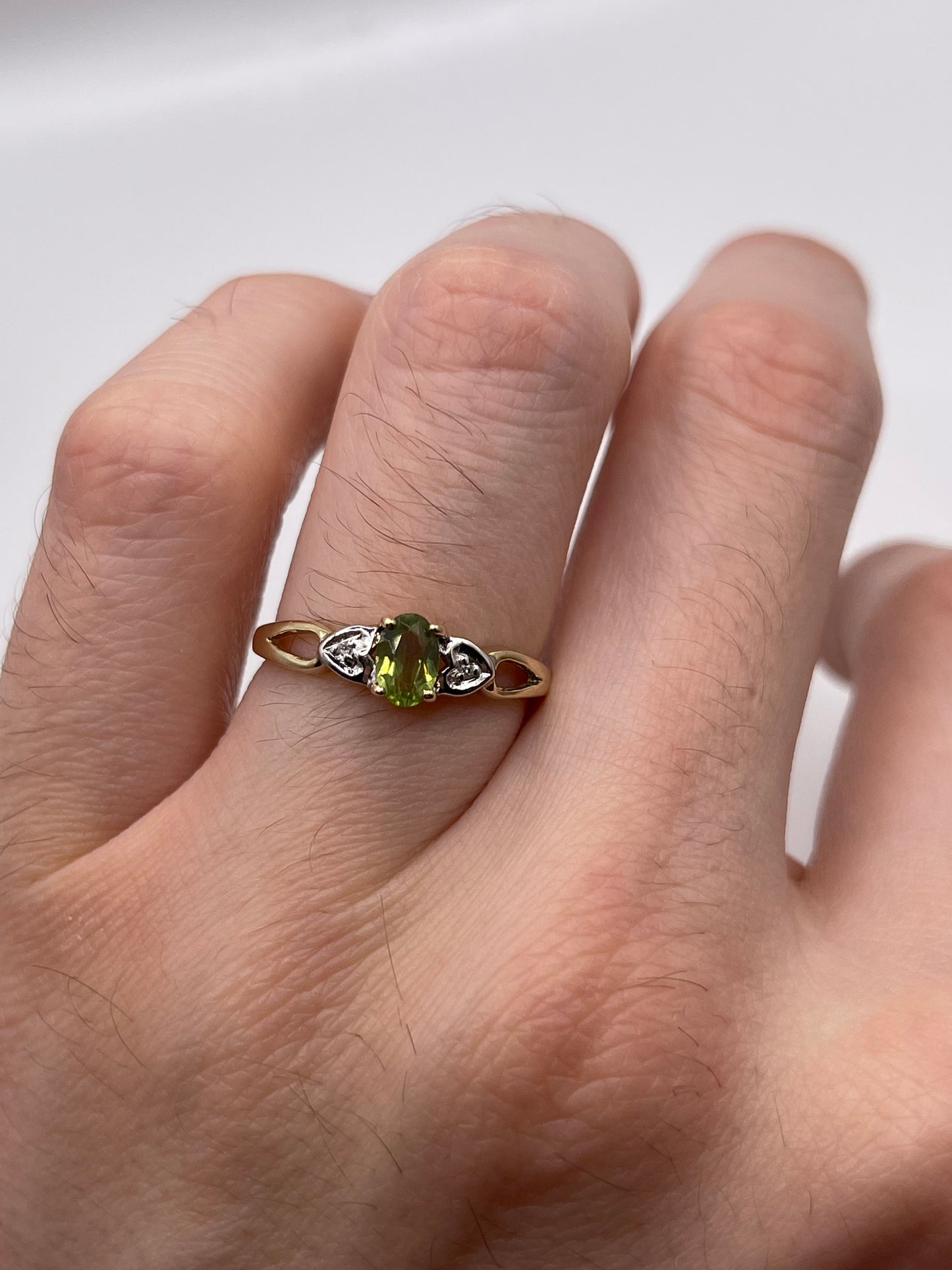 9ct gold quartz and diamond ring