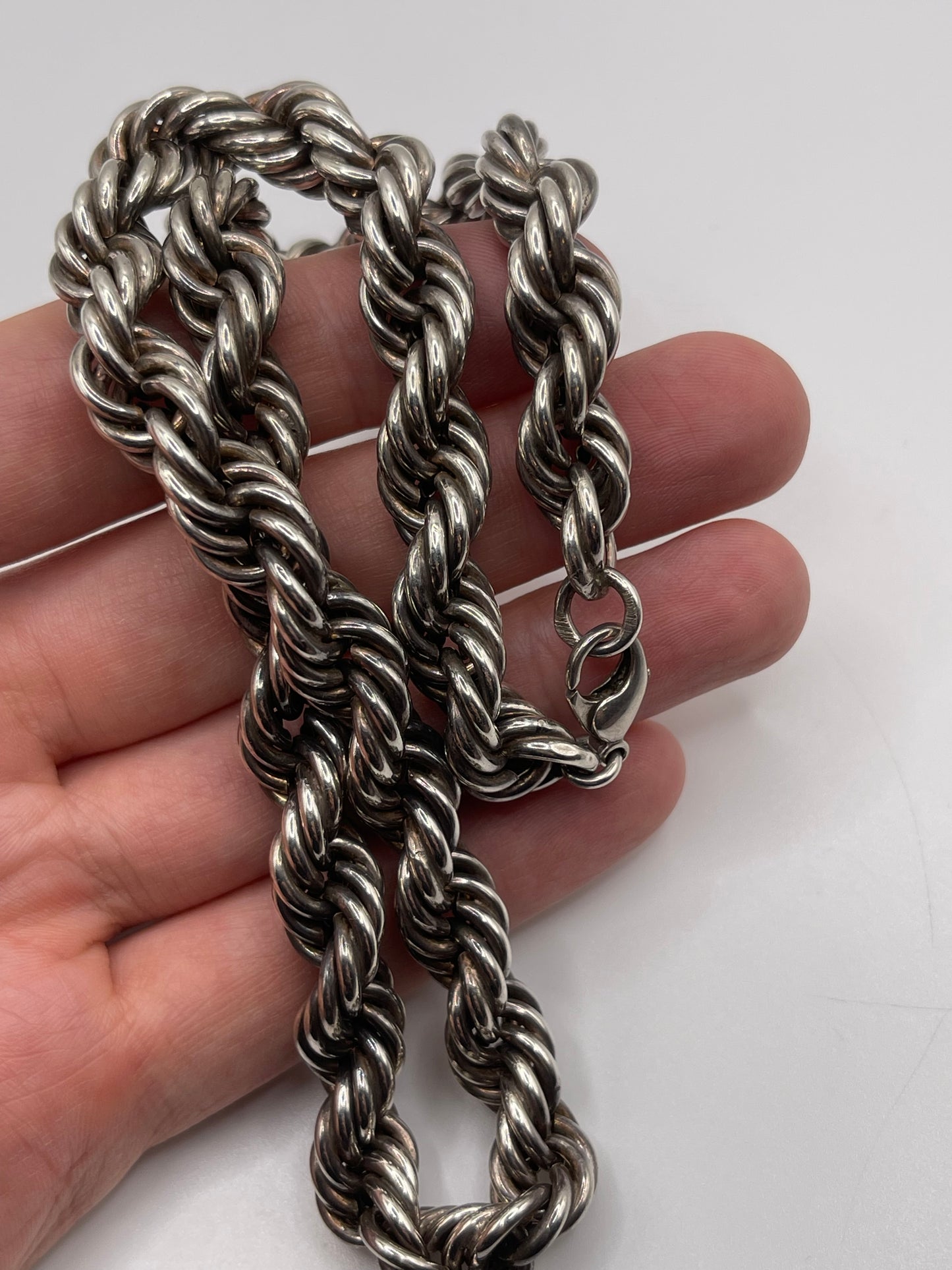Silver rope chain