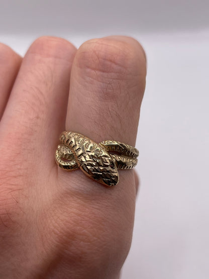 9ct gold garnet snake ring