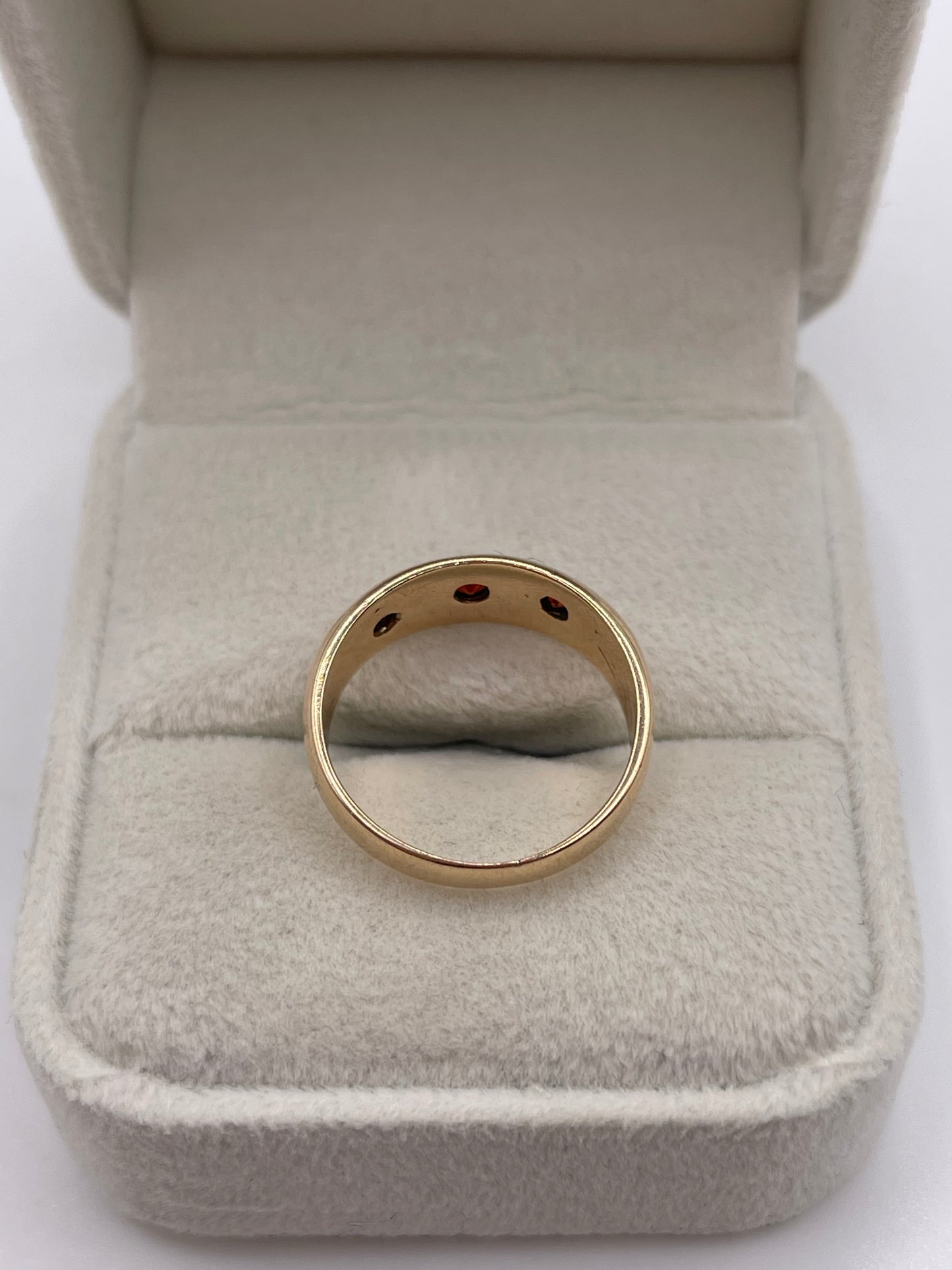 9ct gold garnet gypsy ring