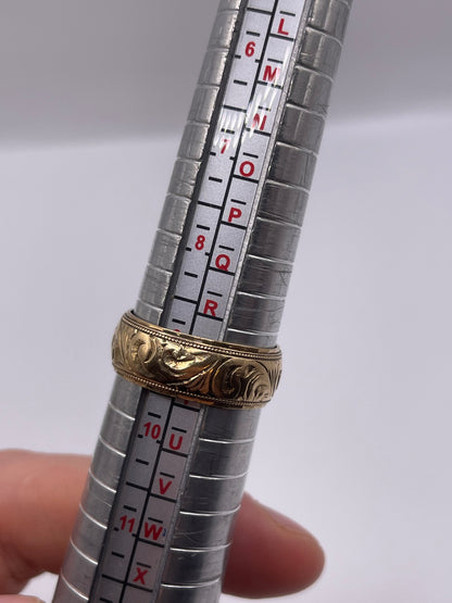 9ct gold patterned band