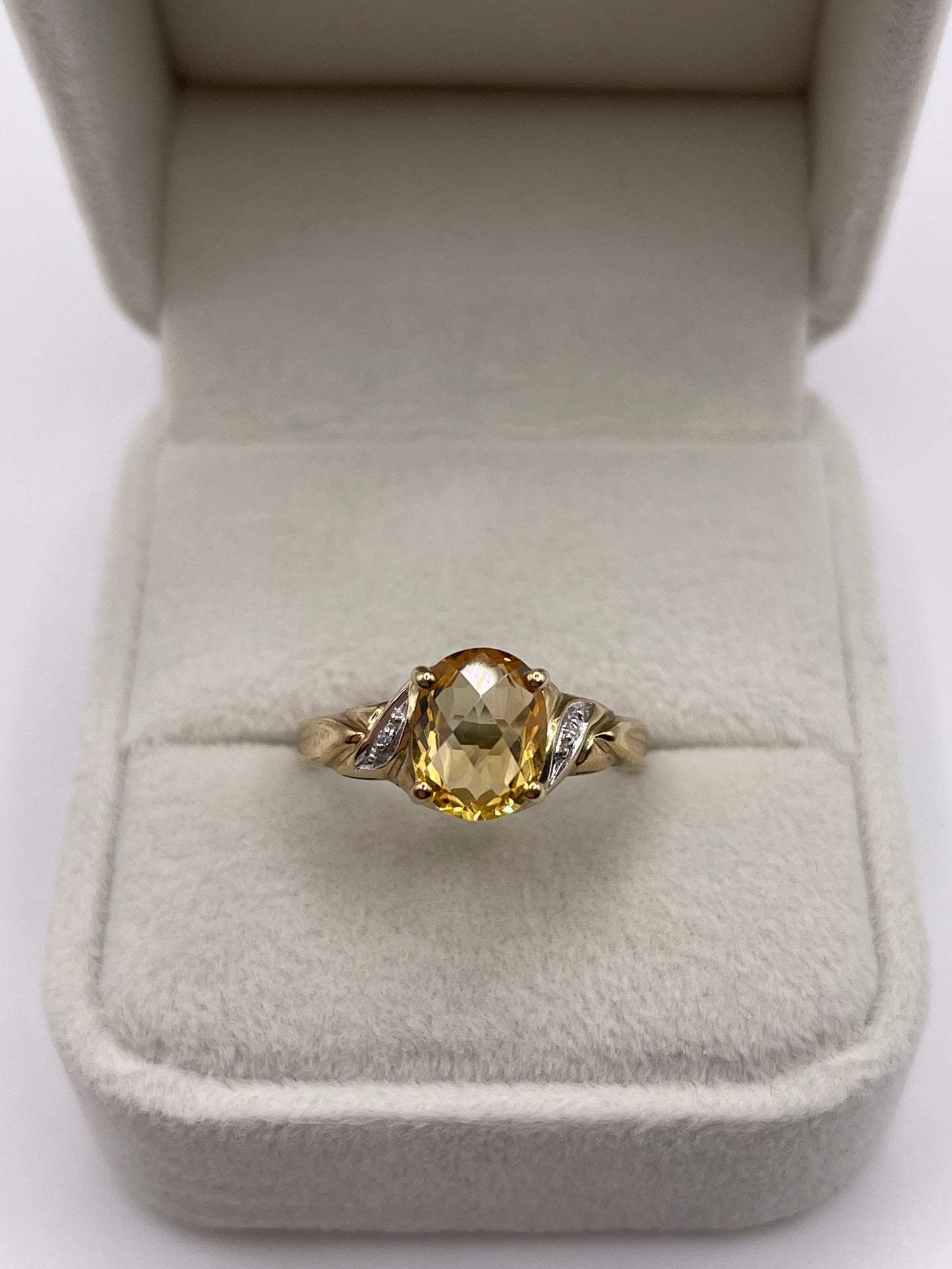 9ct gold citrine and diamond ring