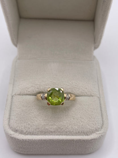9ct gold peridot and diamond ring