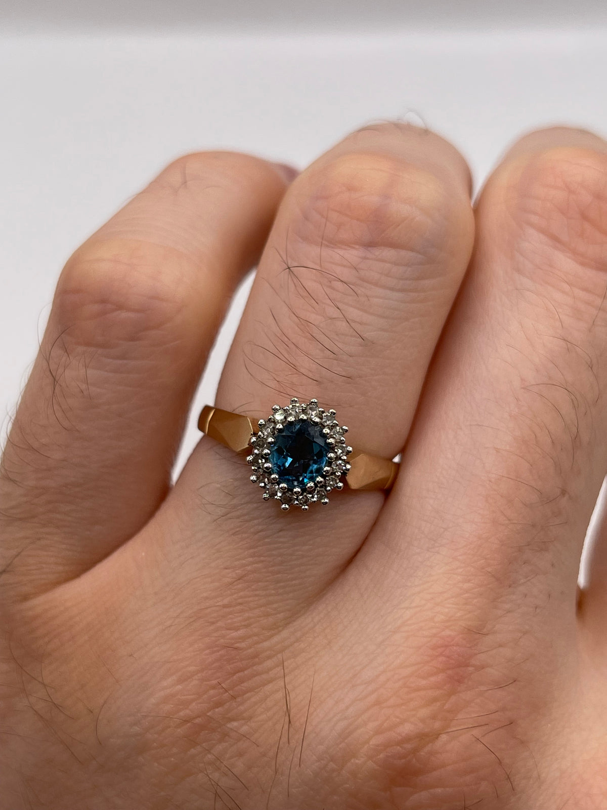 9ct gold topaz and diamond ring