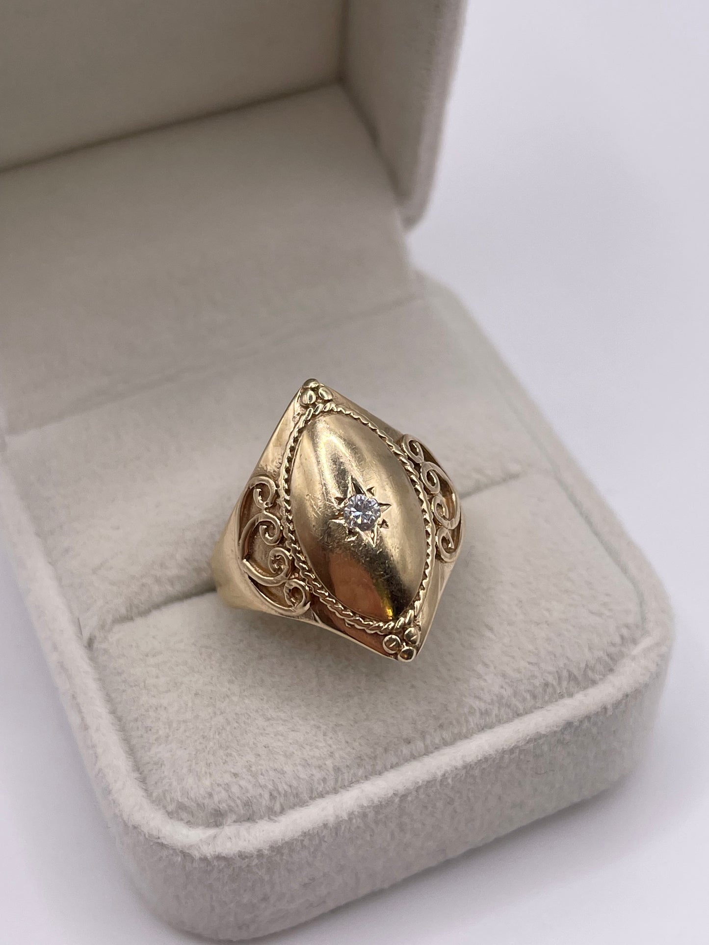 9ct gold diamond ring