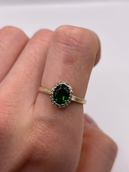 9ct gold diopside and diamond ring