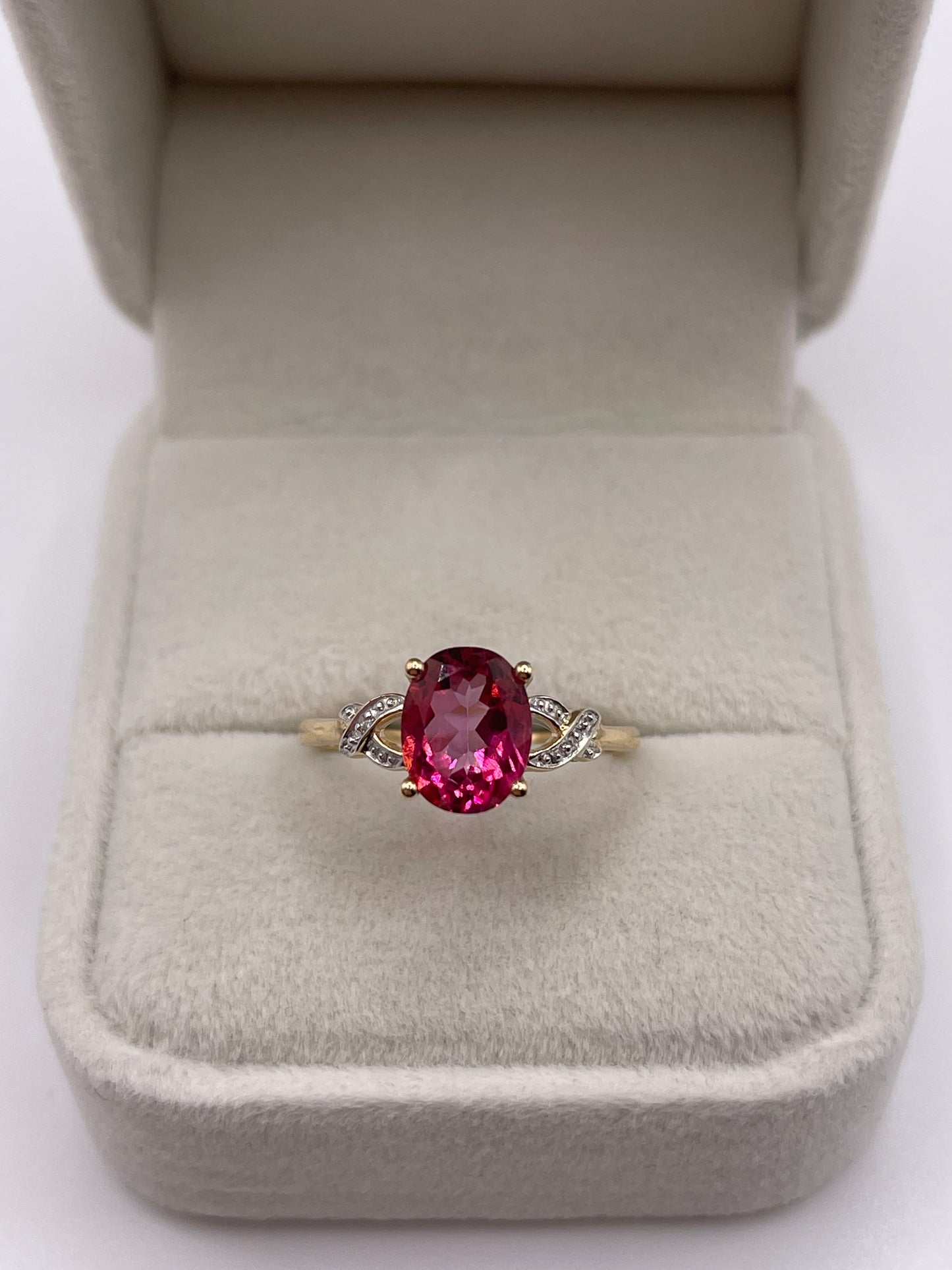 9ct gold topaz and diamond ring