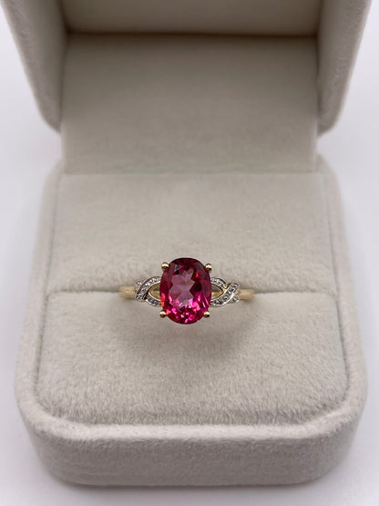 9ct gold topaz and diamond ring