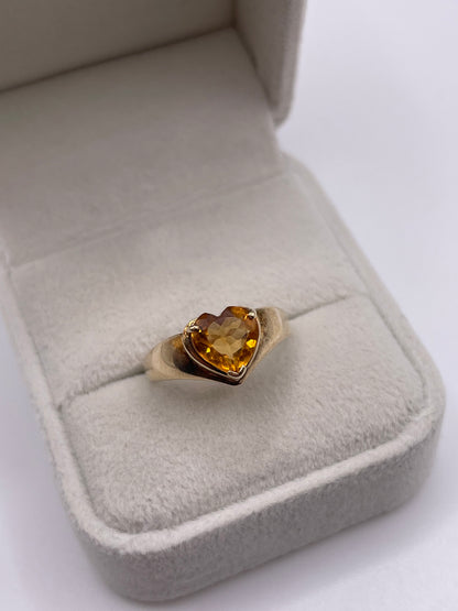 9ct gold citrine heart ring