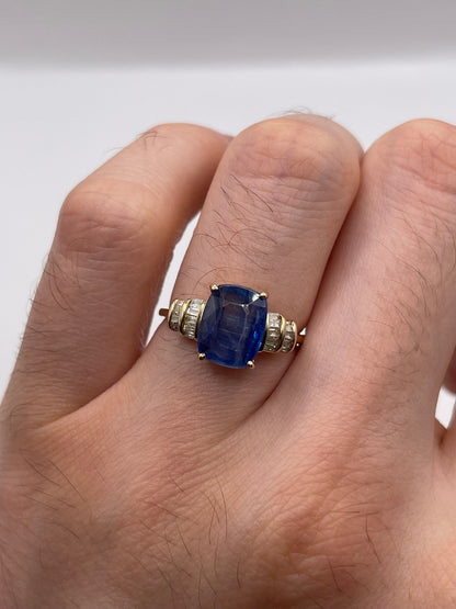 9ct gold kyanite and diamond ring