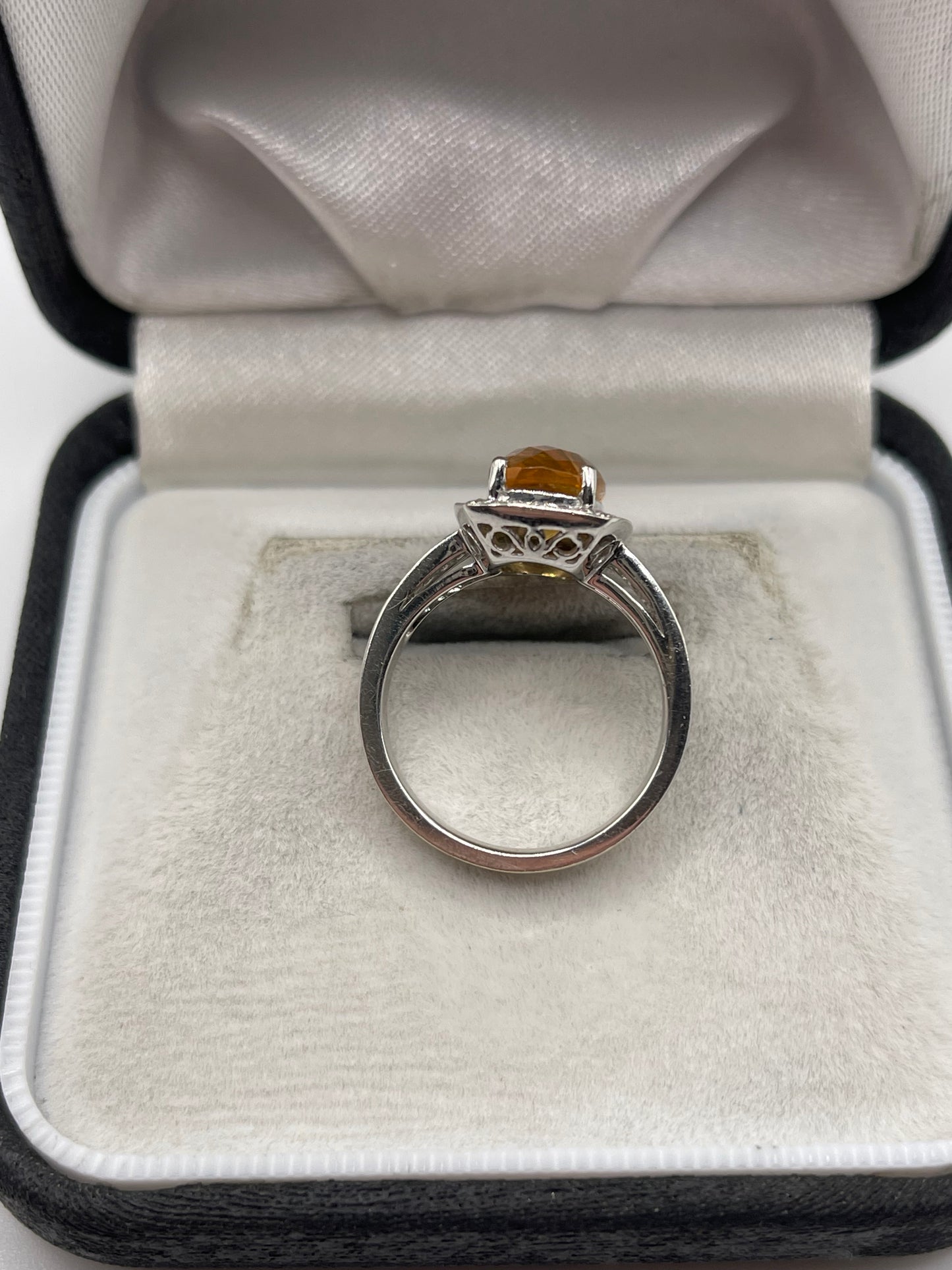 18ct white gold citrine and diamond ring