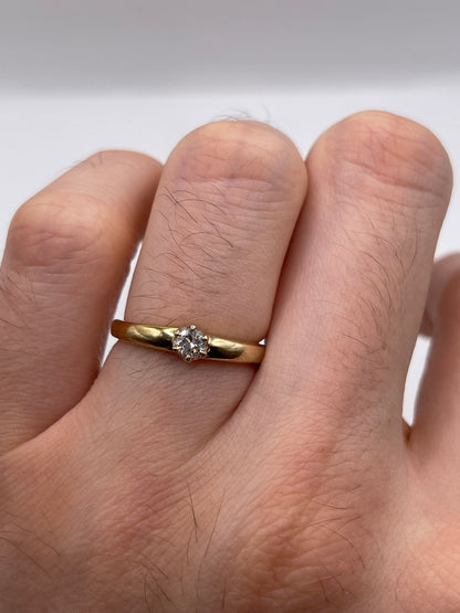 9ct gold diamond ring