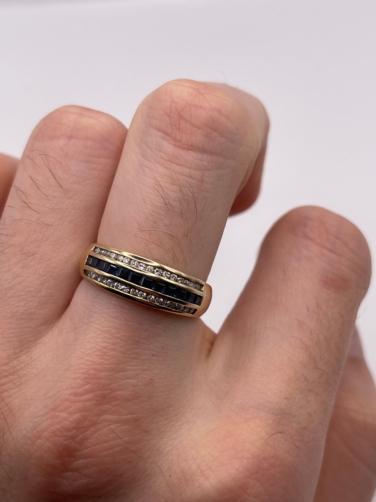 9ct gold sapphire and diamond ring