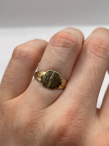 9ct gold signet ring