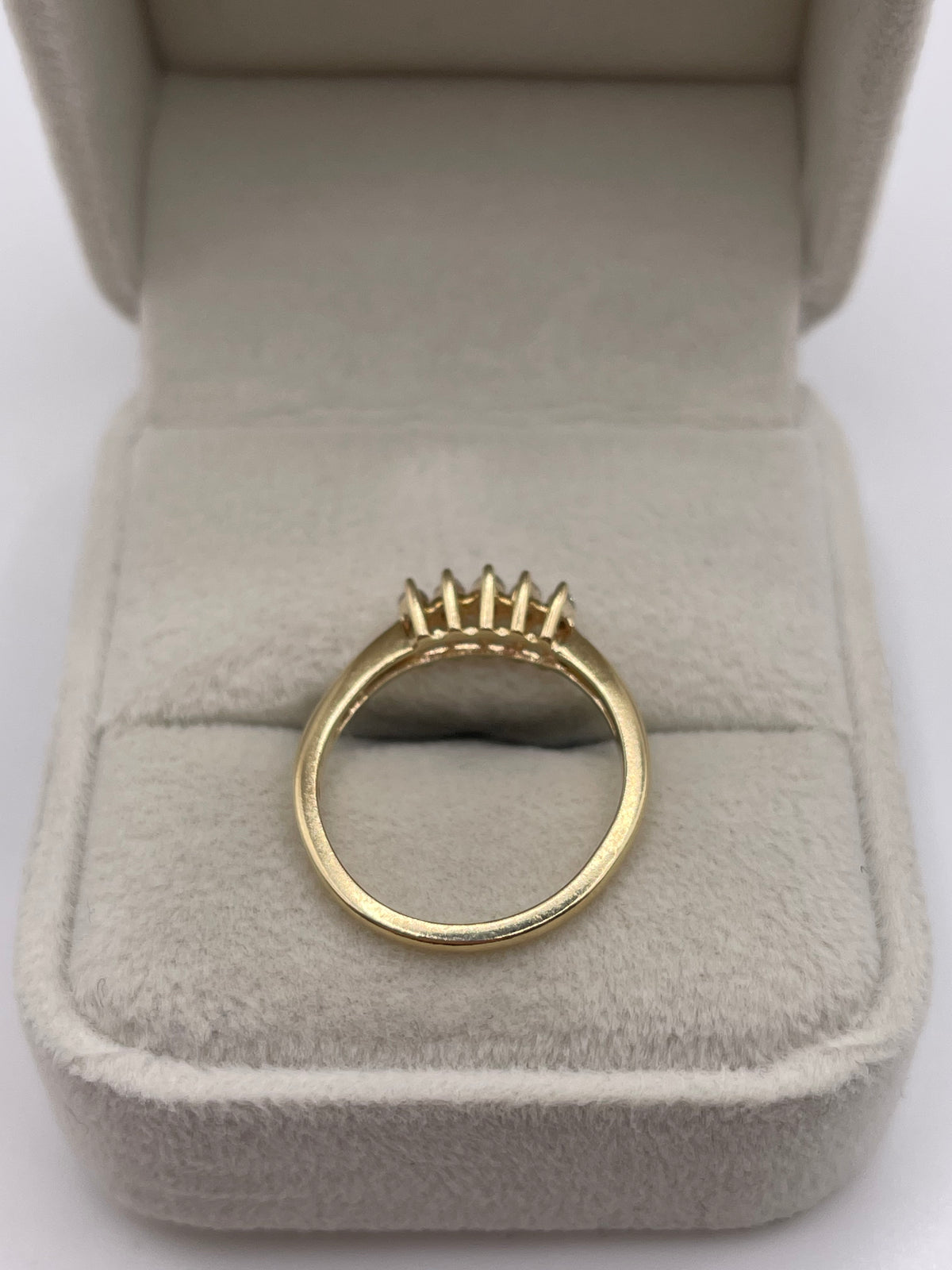 14ct gold diamond ring