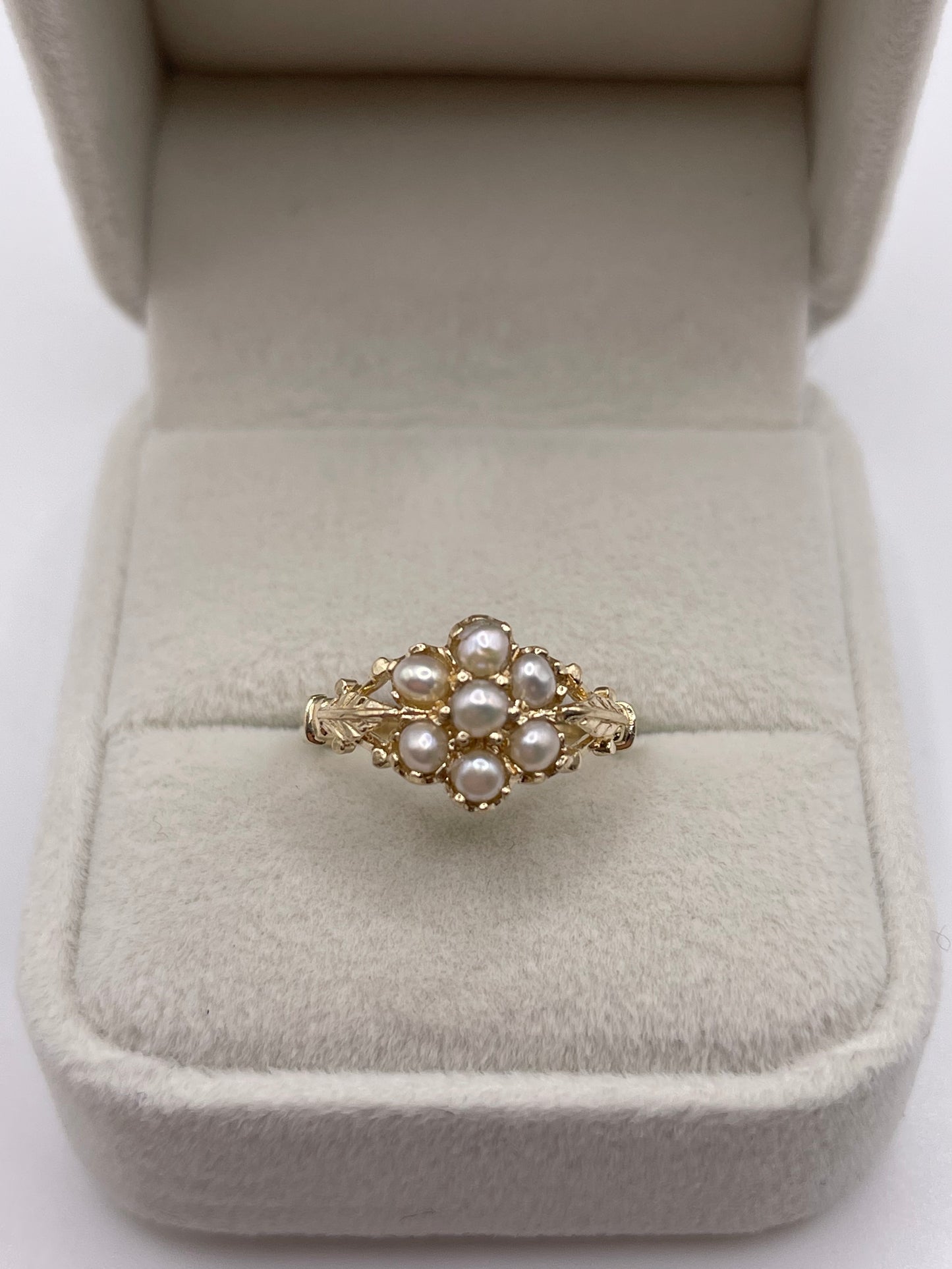 9ct gold pearl cluster ring