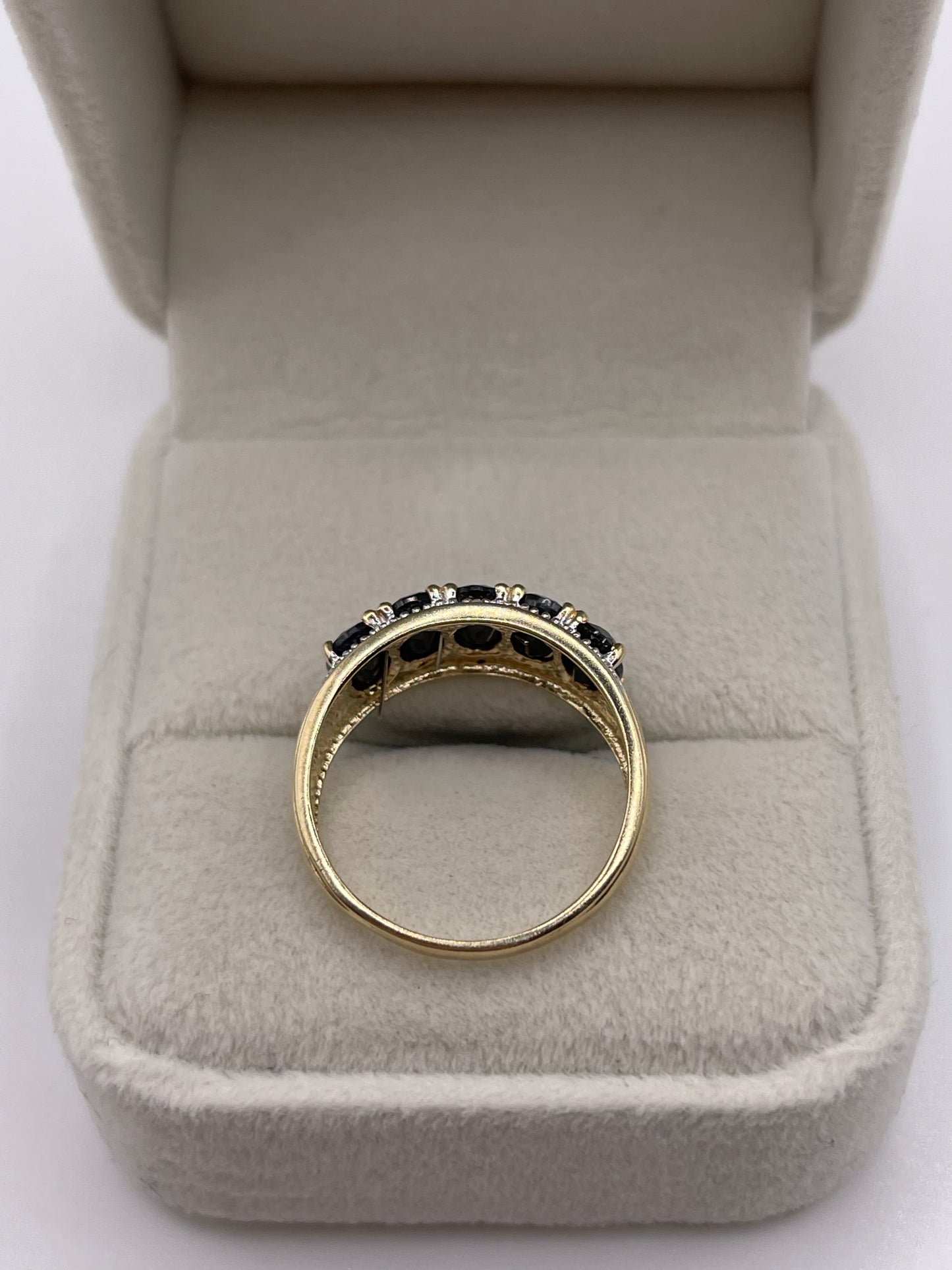 9ct gold sapphire and diamond ring