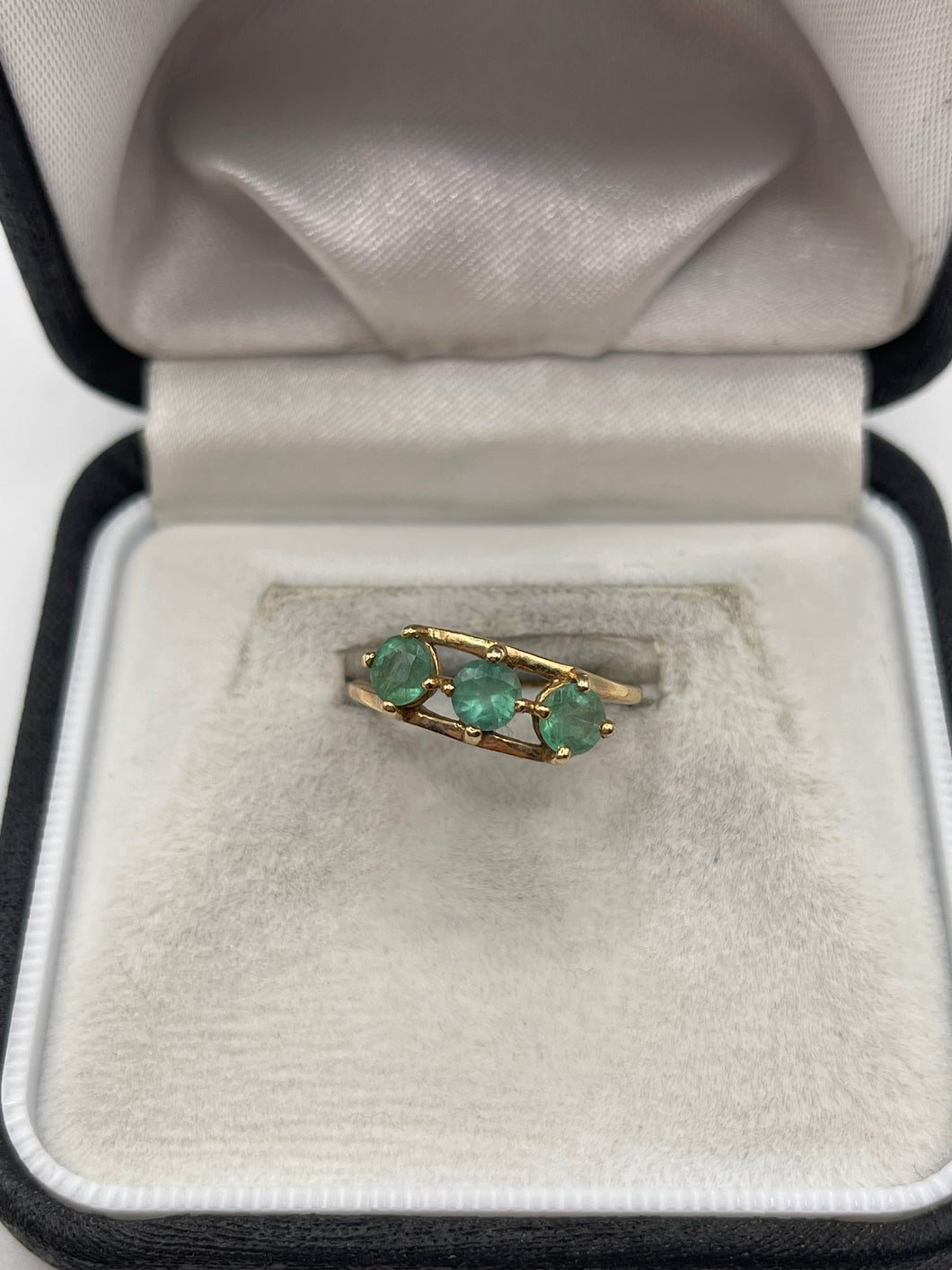 9ct gold emerald ring