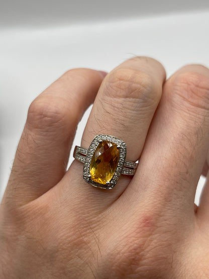 18ct white gold citrine and diamond ring