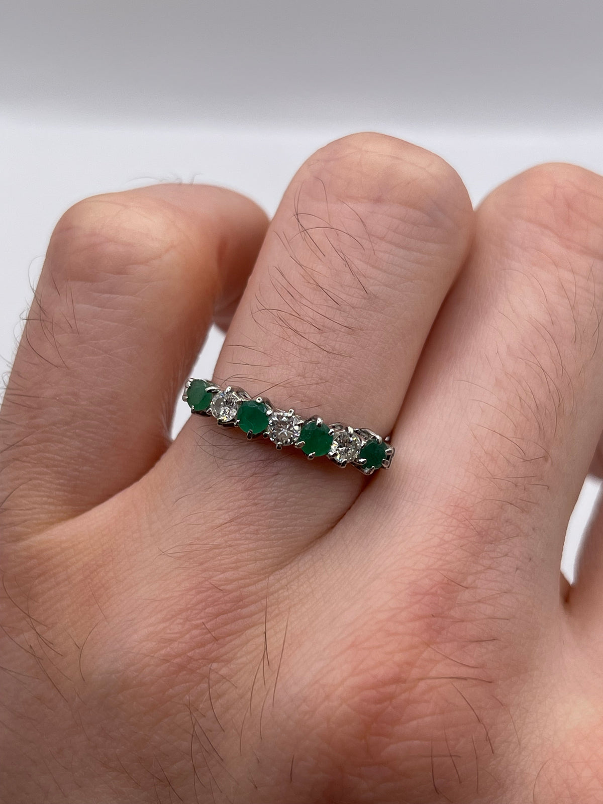 18ct white gold emerald and diamond ring
