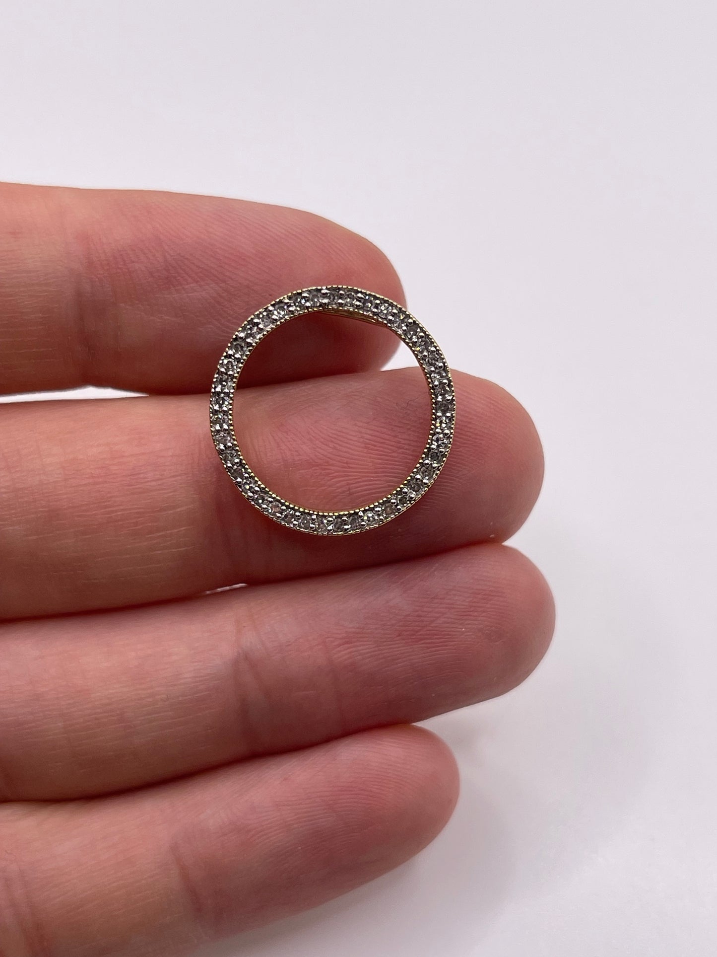 9ct gold diamond pendant