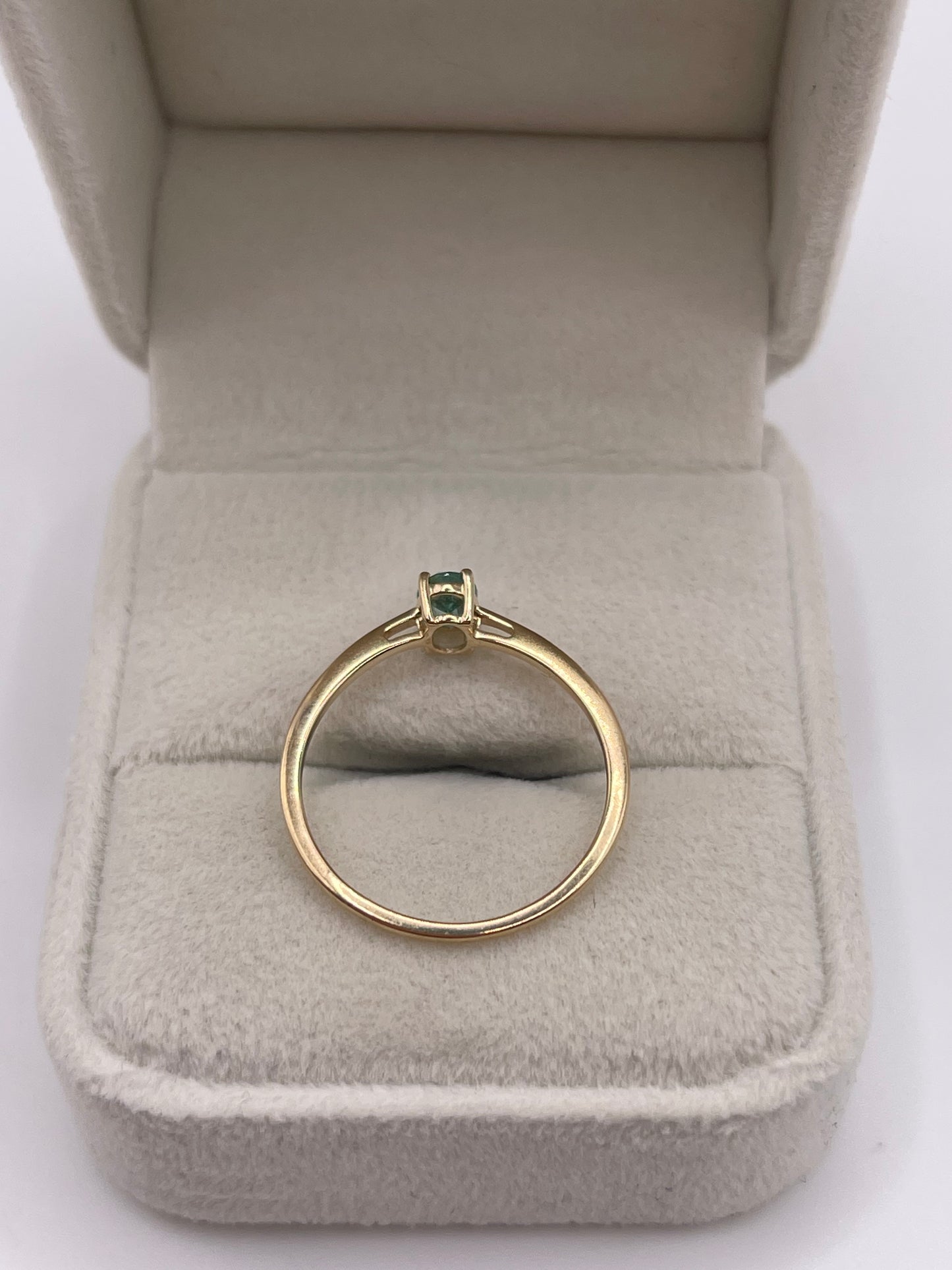 9ct gold emerald ring