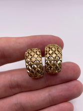 Load image into Gallery viewer, 9ct gold earrings
