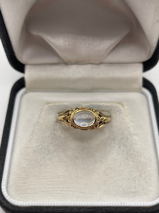 9ct gold moonstone ring