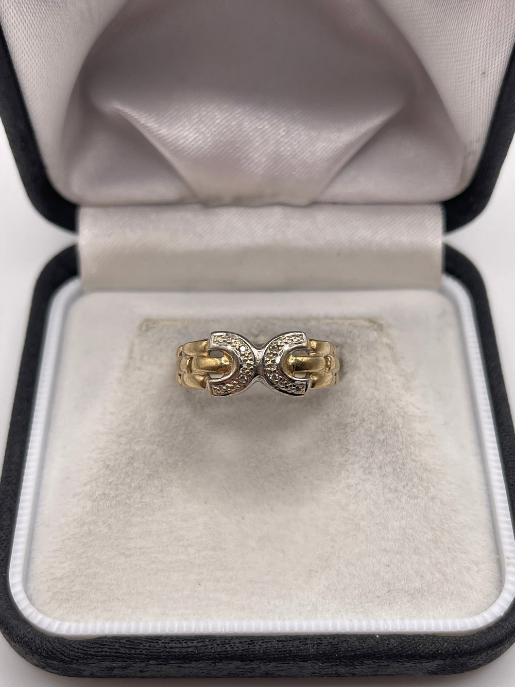 9ct gold diamond ring