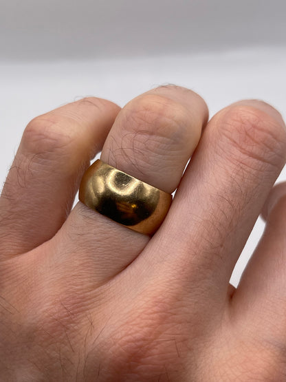 Heavy 9ct gold band