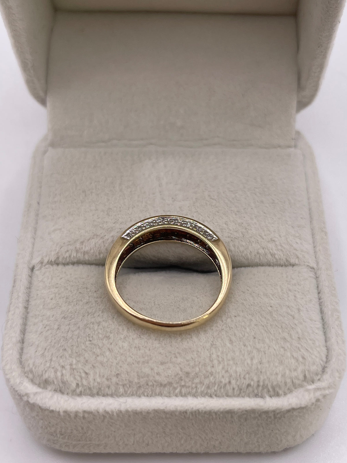 9ct gold diamond ring