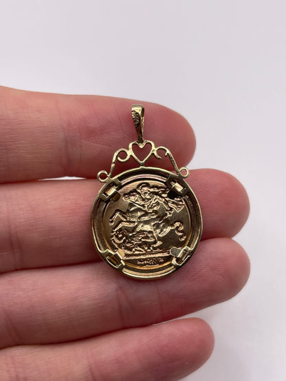 9ct gold St George medallion pendant