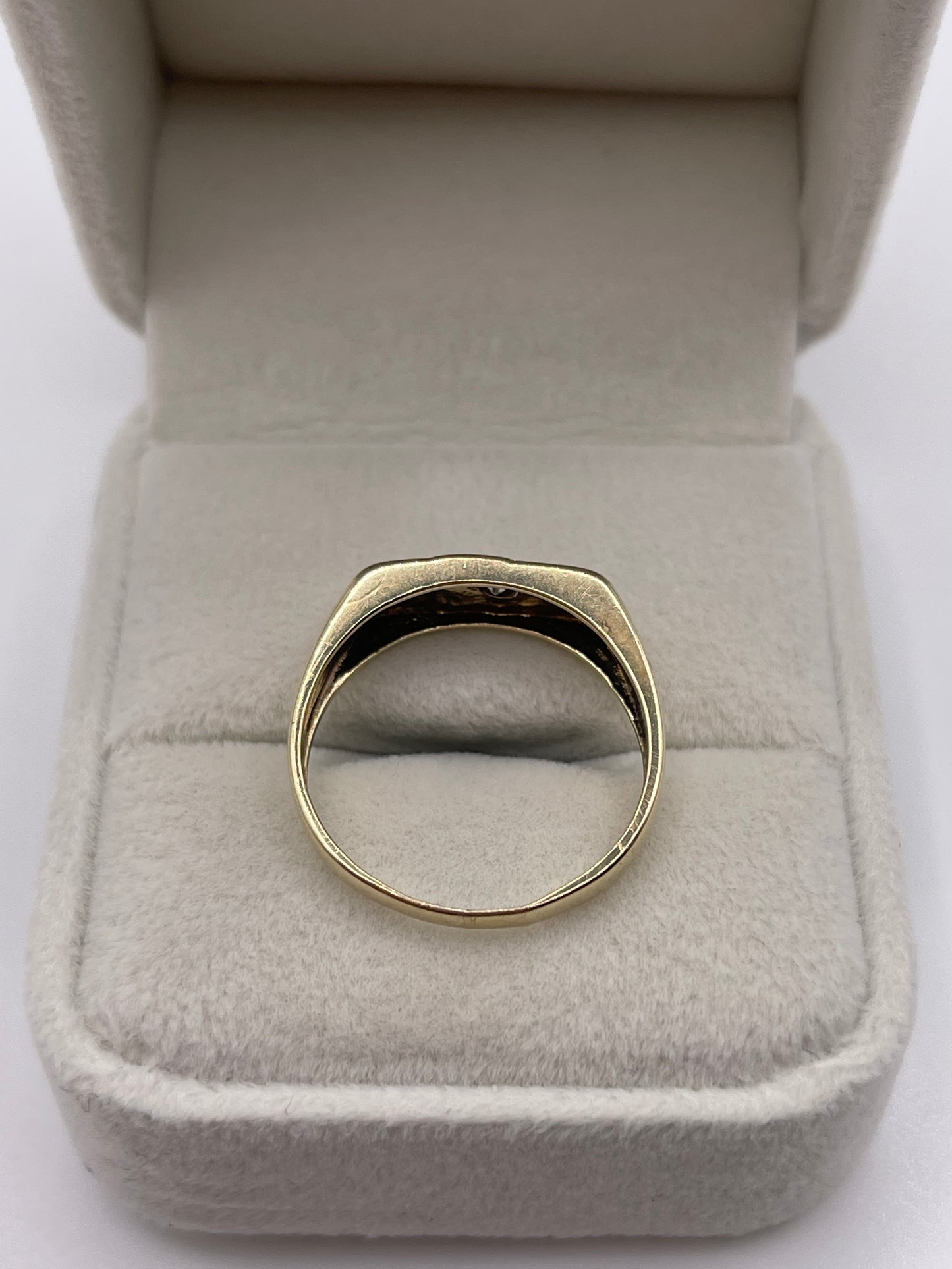 9ct gold cz signet ring