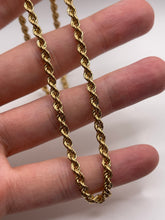 Load image into Gallery viewer, 9ct gold chain 64
