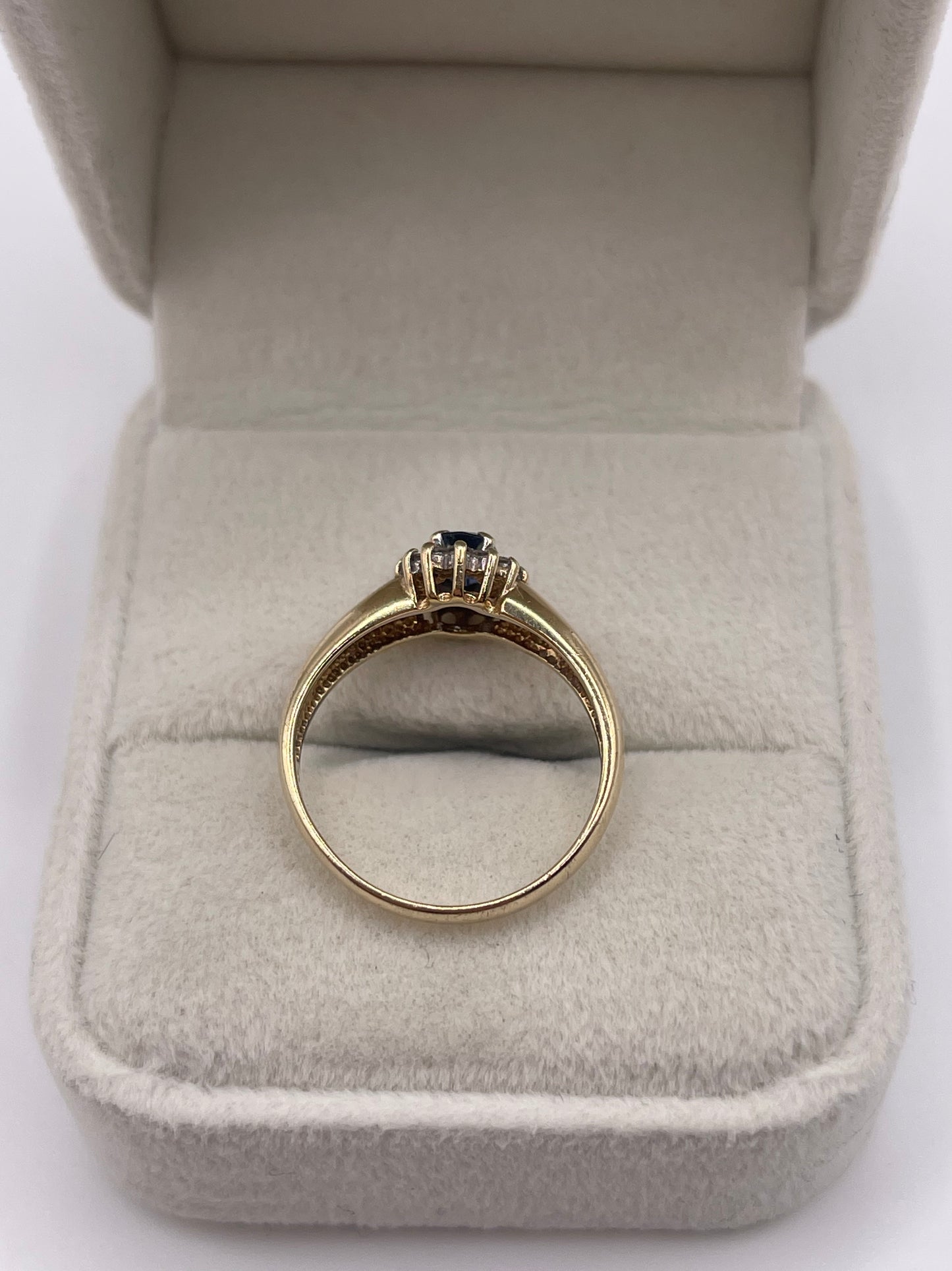 9ct gold sapphire and diamond ring