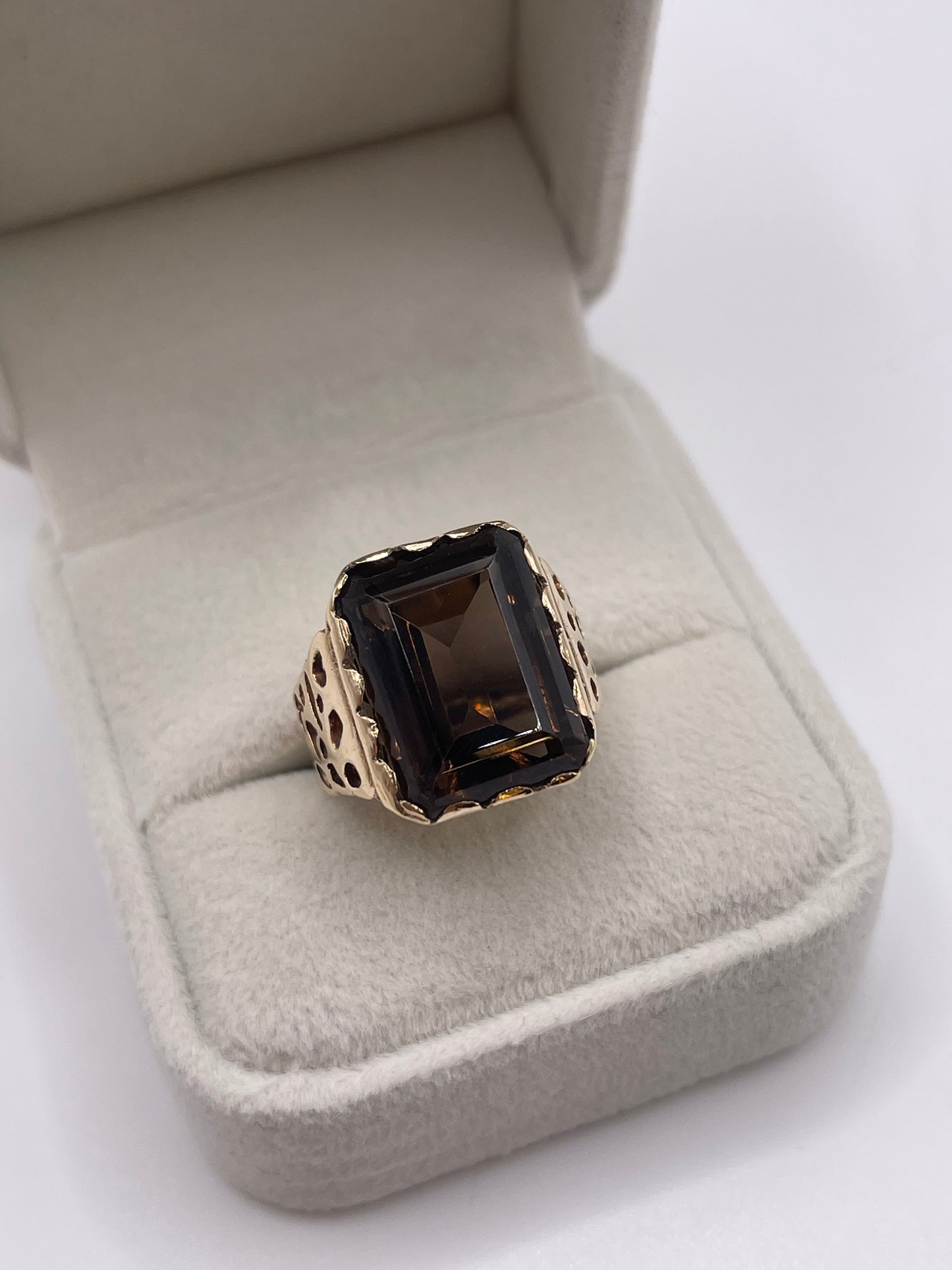 9ct gold Smokey quartz ring