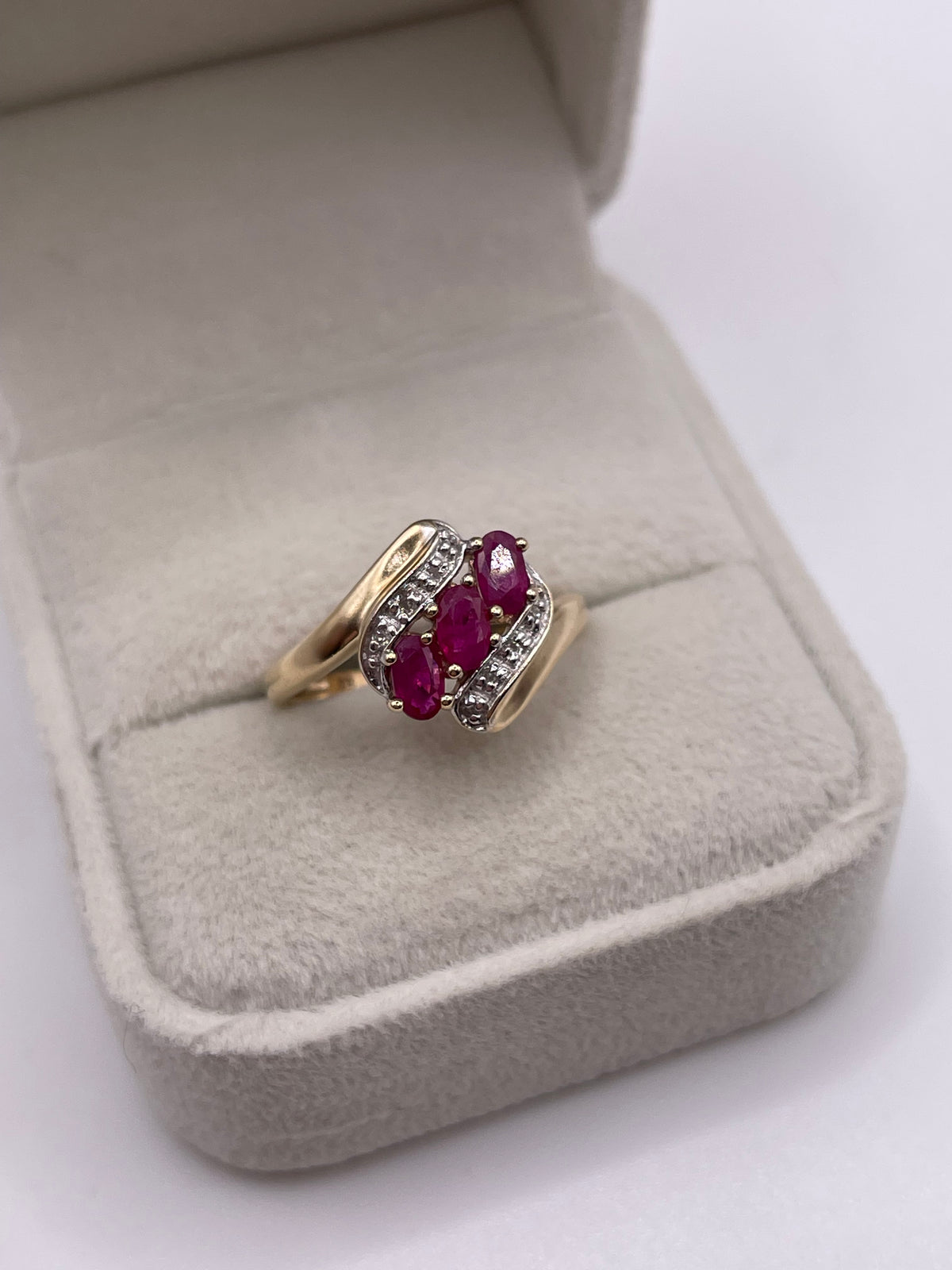 9ct gold ruby and diamond ring