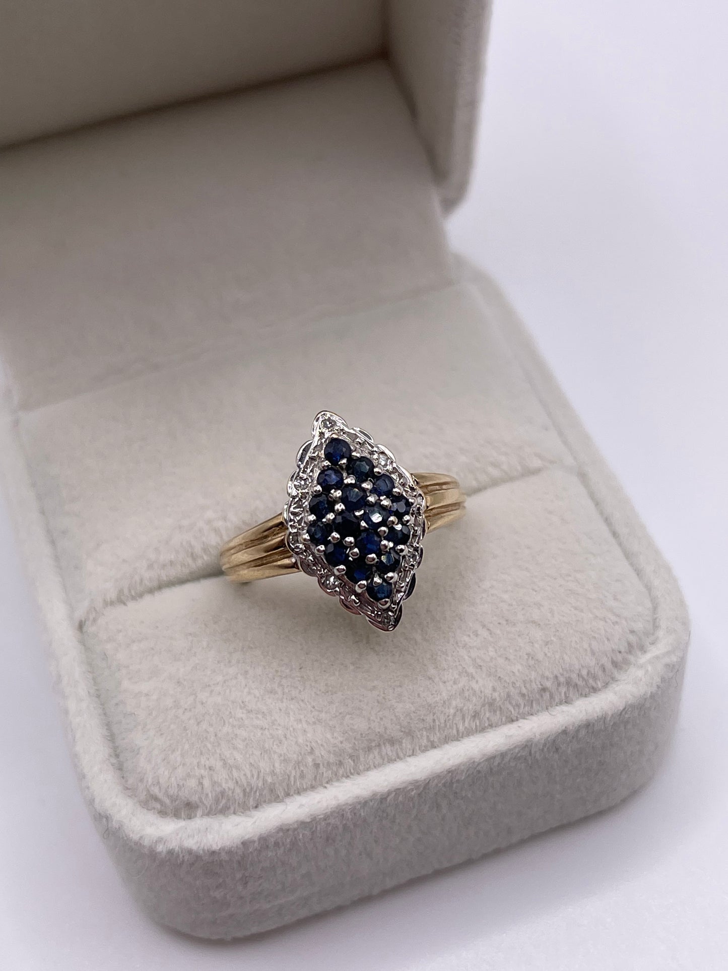 9ct gold sapphire and diamond ring