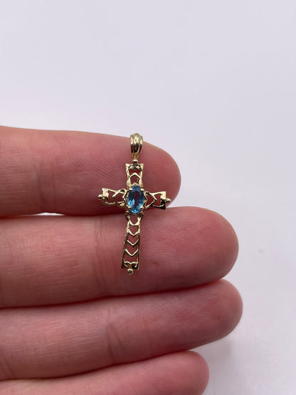 9ct gold blue topaz cross pendant