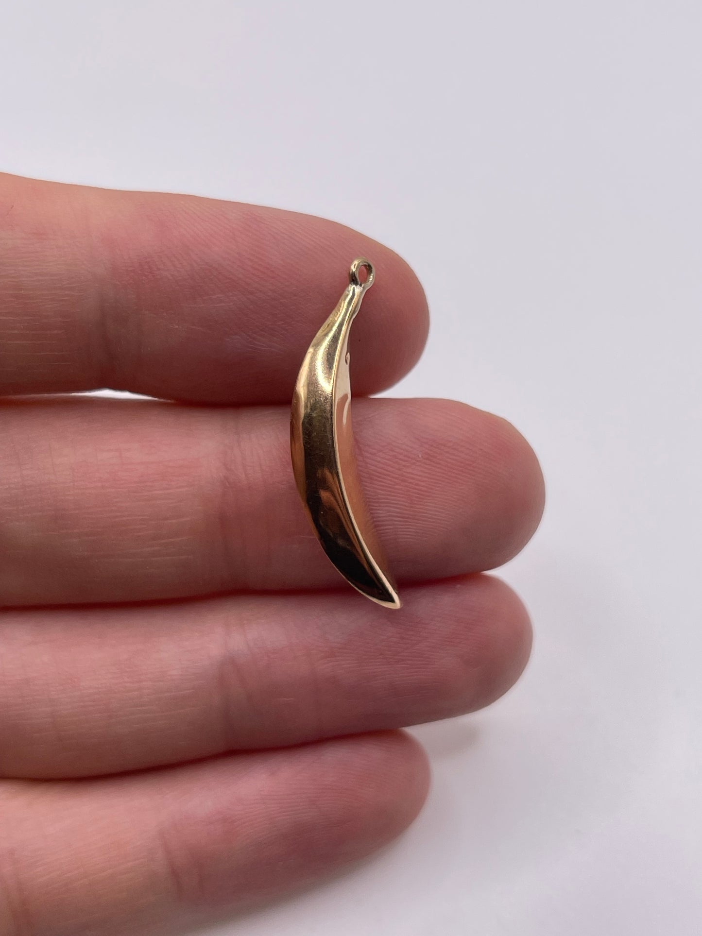 9ct gold banana charm