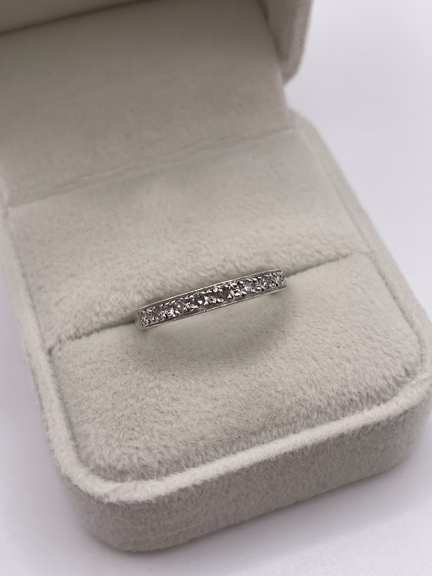 9ct white gold diamond ring