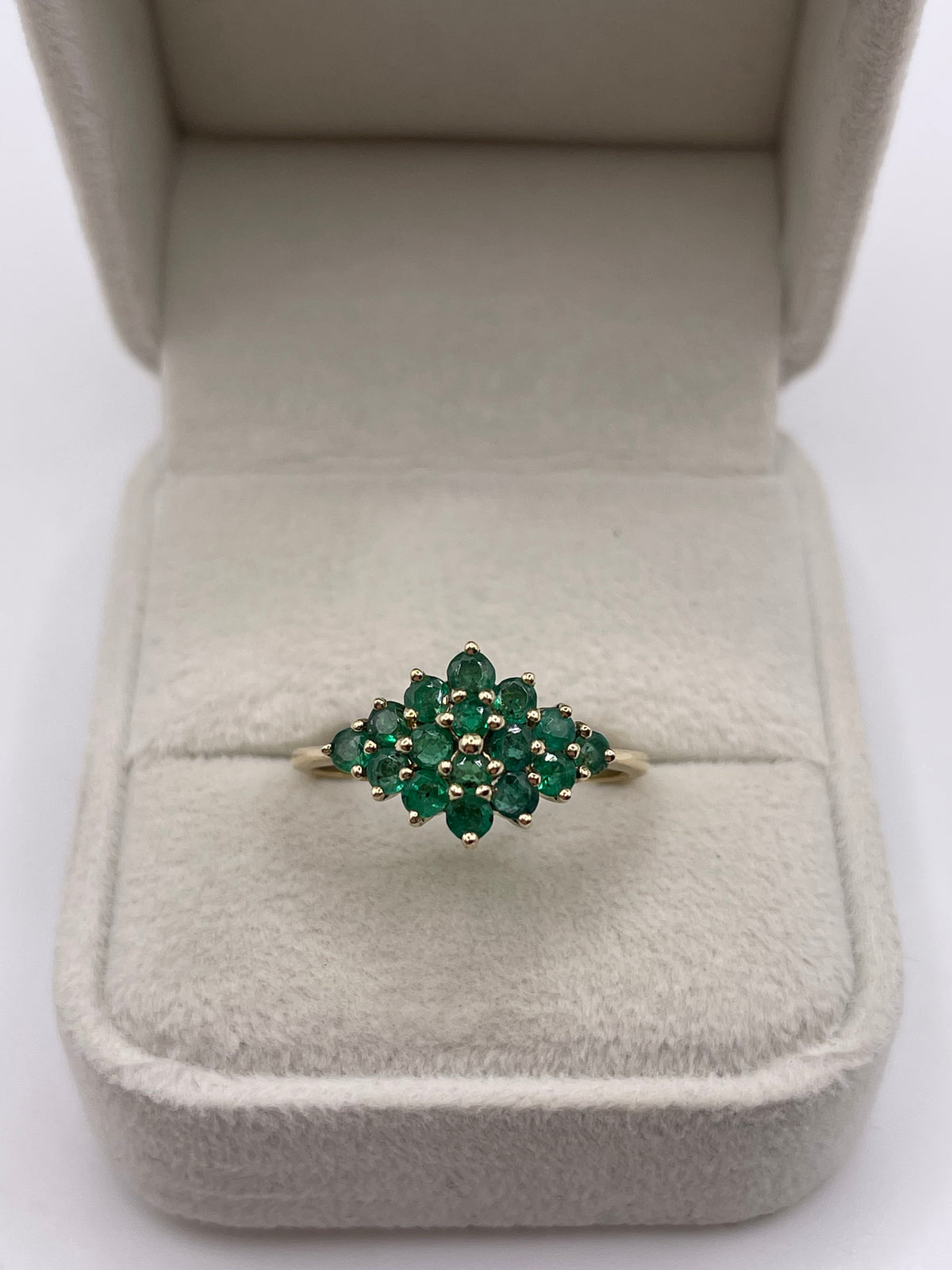 9ct gold emerald cluster ring