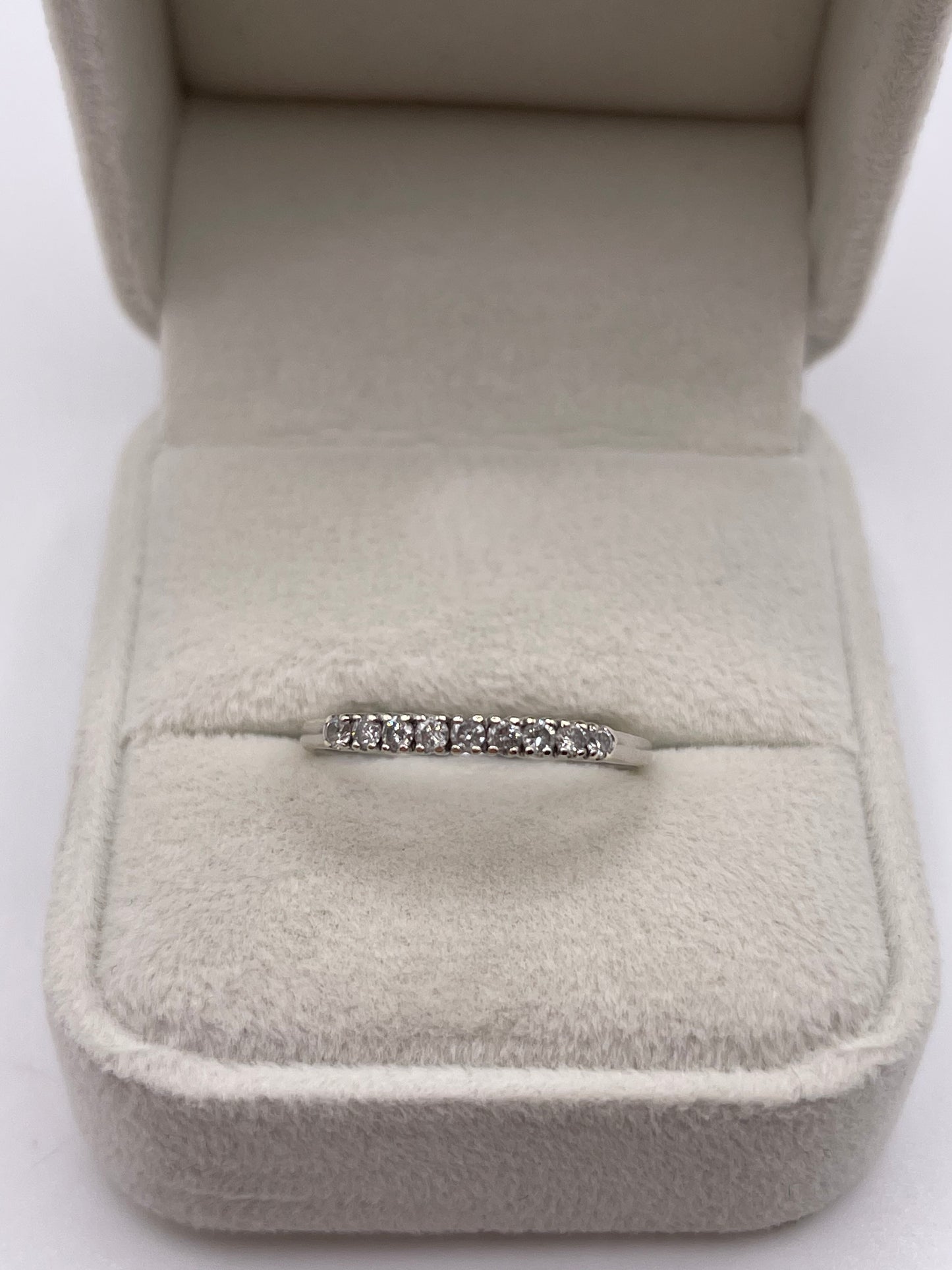 9ct white gold 25 point diamond ring