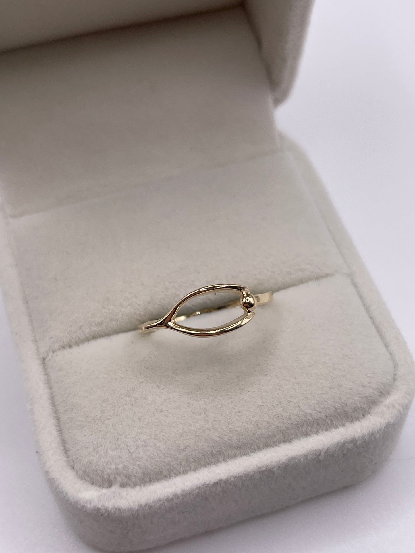 9ct gold wishbone ring