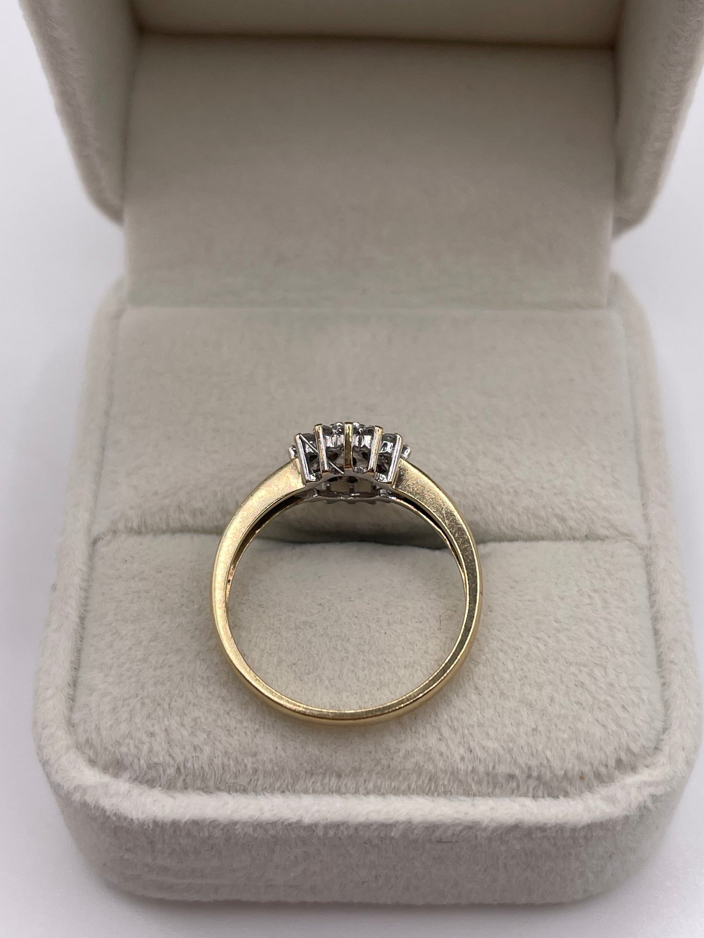 9ct gold diamond cluster ring