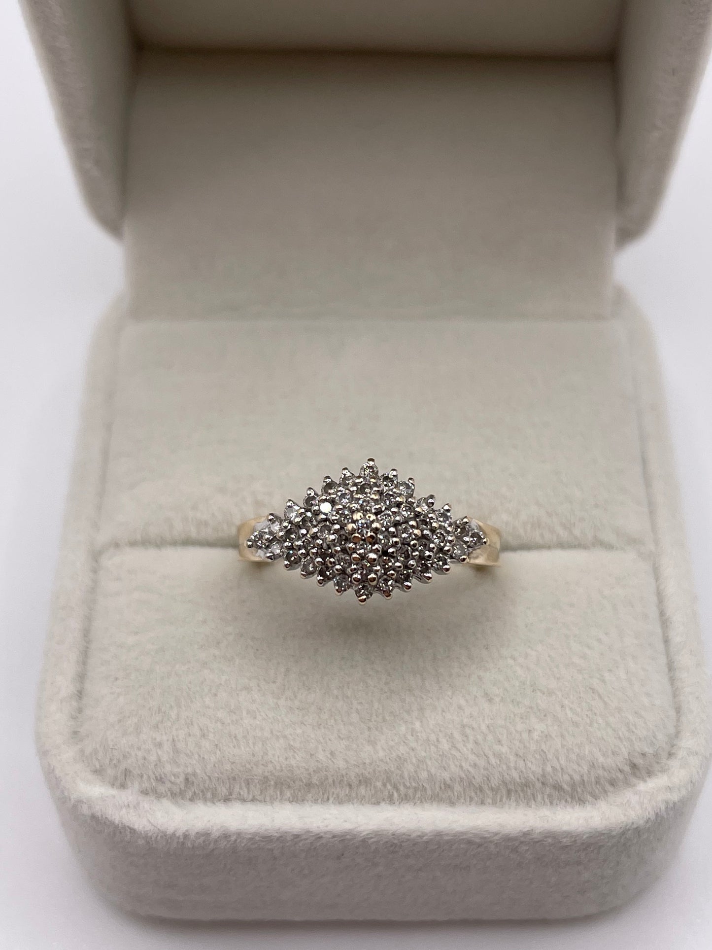 9ct gold diamond cluster ring